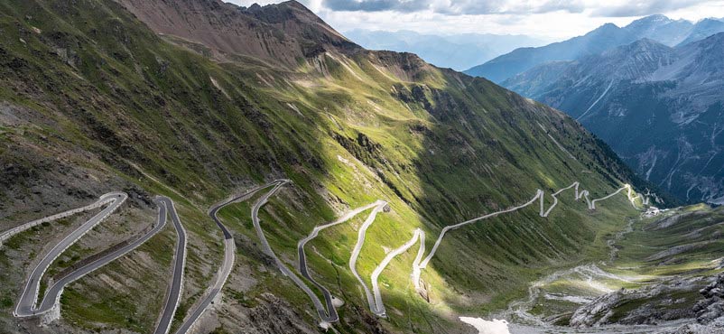 La strada panoramica del passo dello Stelvio